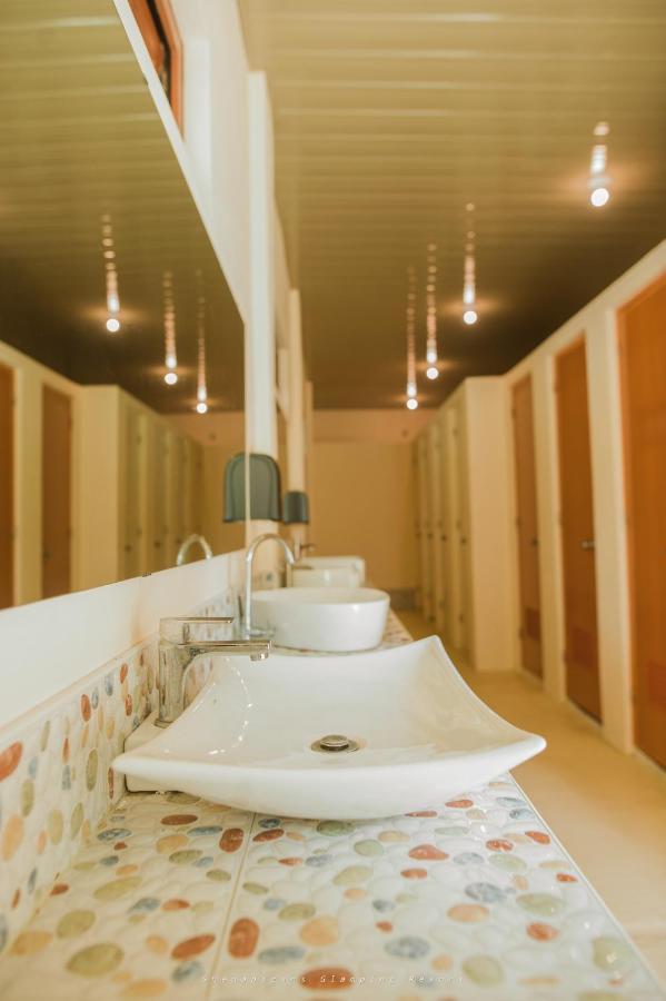 Shenanigans Glamping Resort Zamboanguita  Luaran gambar